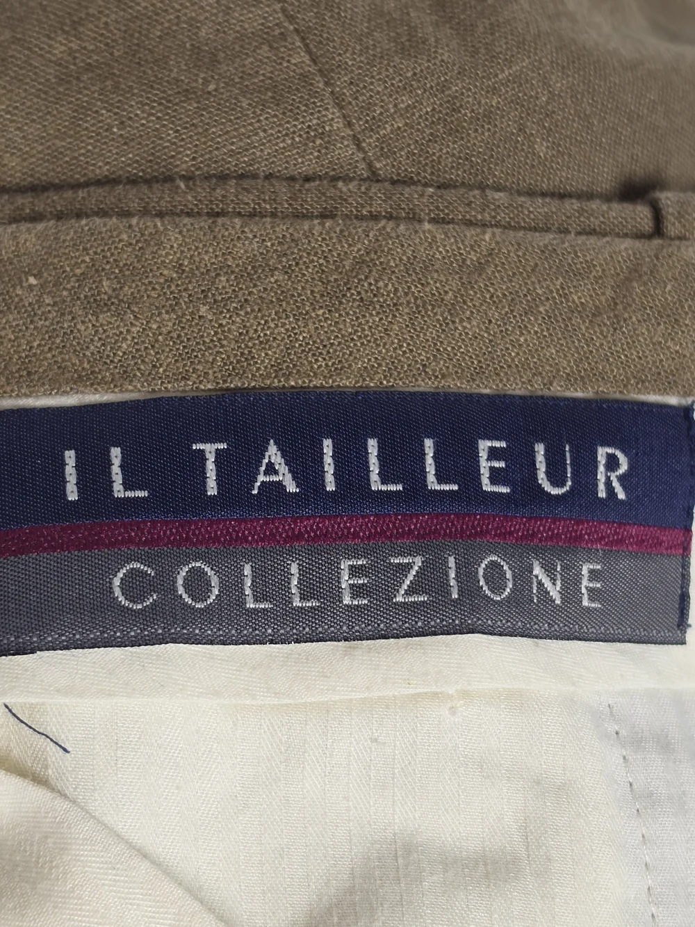 Men's Flat Front Pleated Shorts in Olive